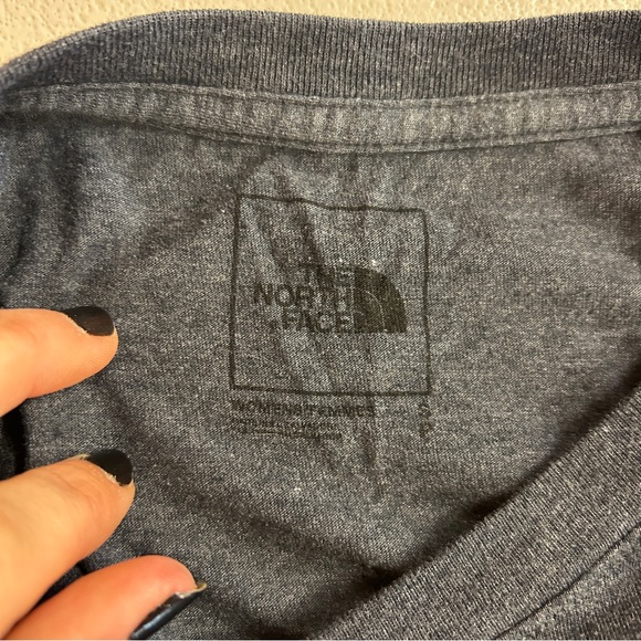 The North Face Women's Charcoal Tee - Size S - Picture 3 of 3